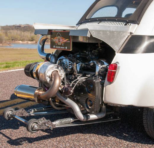 Isso é o que acontece quando alguém coloca um Motor de Subaru WRX num Fiat 500!