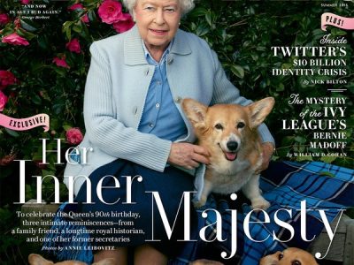 Rainha da Inglaterra posou para capa de revista na companhia de seus cães